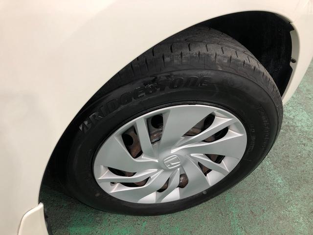 フィット13G・Fパッケージ走行14719キロ/CDチューナー一年保証・走行距離無制限走行14719キロ 助手席エアバック 純正カーペットマット サイドエアバック CDチューナー キーフリー(埼玉県)の中古車