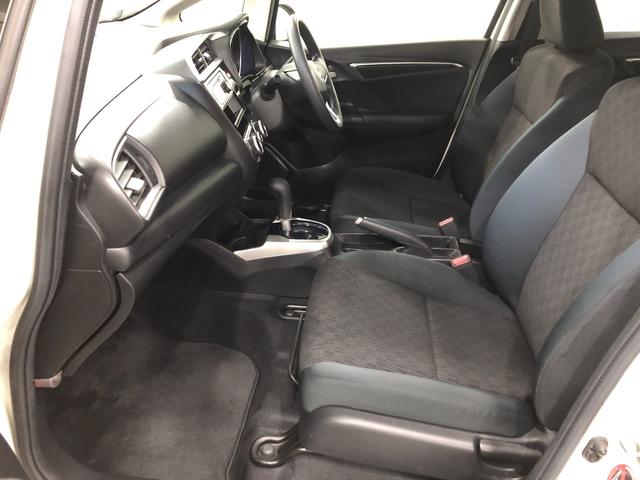 フィット13G・Fパッケージ走行14719キロ/CDチューナー一年保証・走行距離無制限走行14719キロ 助手席エアバック 純正カーペットマット サイドエアバック CDチューナー キーフリー(埼玉県)の中古車