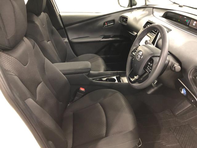 プリウスＳ　走行１２０４２キロ／ナビ／バックカメラ／ドラレコ／ＥＴＣ一年保証・走行距離無制限走行１２０４２キロ　フルセグナビ　ブルートゥース　バックカメラ　ドラレコ　クリアランスソナー　オートライト　ＬＥＤヘッドライト（埼玉県）の中古車