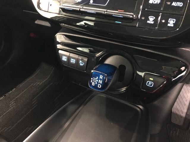 プリウスＳ　走行１２０４２キロ／ナビ／バックカメラ／ドラレコ／ＥＴＣ一年保証・走行距離無制限走行１２０４２キロ　フルセグナビ　ブルートゥース　バックカメラ　ドラレコ　クリアランスソナー　オートライト　ＬＥＤヘッドライト（埼玉県）の中古車