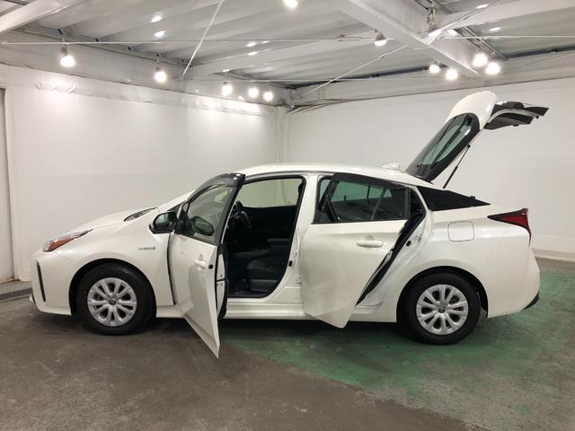 プリウスＳ　走行１２０４２キロ／ナビ／バックカメラ／ドラレコ／ＥＴＣ一年保証・走行距離無制限走行１２０４２キロ　フルセグナビ　ブルートゥース　バックカメラ　ドラレコ　クリアランスソナー　オートライト　ＬＥＤヘッドライト（埼玉県）の中古車