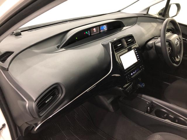 プリウスＳ　走行１２０４２キロ／ナビ／バックカメラ／ドラレコ／ＥＴＣ一年保証・走行距離無制限走行１２０４２キロ　フルセグナビ　ブルートゥース　バックカメラ　ドラレコ　クリアランスソナー　オートライト　ＬＥＤヘッドライト（埼玉県）の中古車