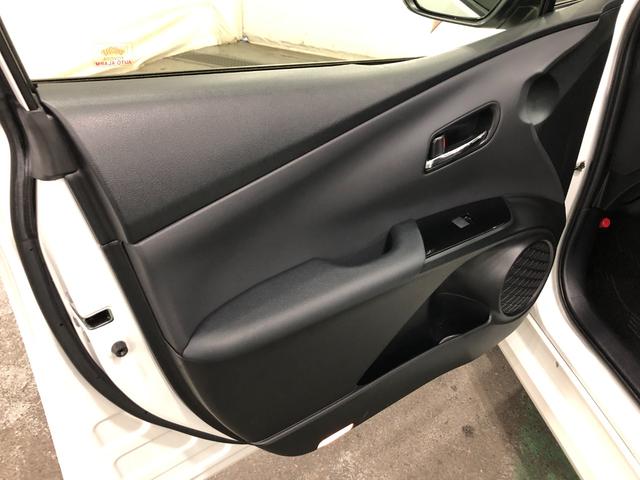 プリウスＳ　走行１２０４２キロ／ナビ／バックカメラ／ドラレコ／ＥＴＣ一年保証・走行距離無制限走行１２０４２キロ　フルセグナビ　ブルートゥース　バックカメラ　ドラレコ　クリアランスソナー　オートライト　ＬＥＤヘッドライト（埼玉県）の中古車