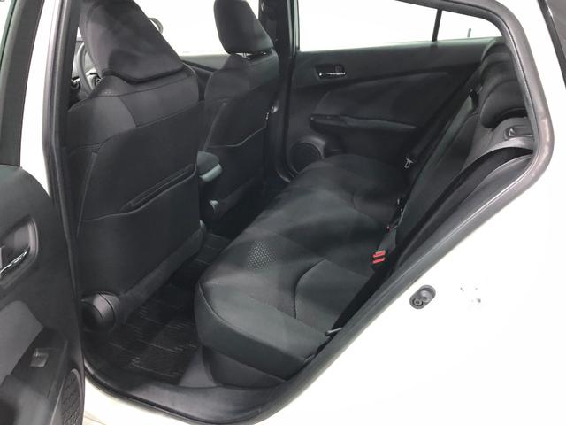 プリウスＳ　走行１２０４２キロ／ナビ／バックカメラ／ドラレコ／ＥＴＣ一年保証・走行距離無制限走行１２０４２キロ　フルセグナビ　ブルートゥース　バックカメラ　ドラレコ　クリアランスソナー　オートライト　ＬＥＤヘッドライト（埼玉県）の中古車