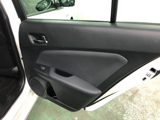 プリウスＳ　走行１２０４２キロ／ナビ／バックカメラ／ドラレコ／ＥＴＣ一年保証・走行距離無制限走行１２０４２キロ　フルセグナビ　ブルートゥース　バックカメラ　ドラレコ　クリアランスソナー　オートライト　ＬＥＤヘッドライト（埼玉県）の中古車