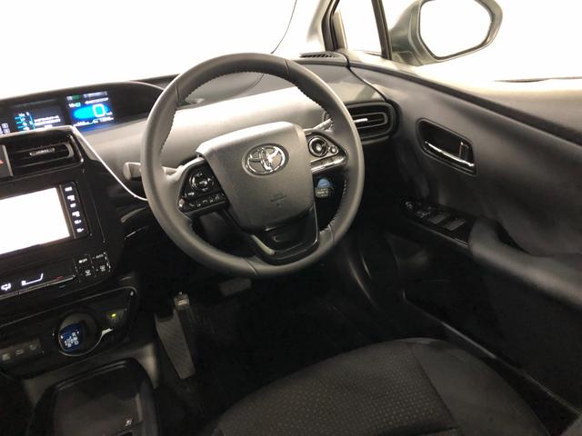 プリウスＳ　走行１２０４２キロ／ナビ／バックカメラ／ドラレコ／ＥＴＣ一年保証・走行距離無制限走行１２０４２キロ　フルセグナビ　ブルートゥース　バックカメラ　ドラレコ　クリアランスソナー　オートライト　ＬＥＤヘッドライト（埼玉県）の中古車