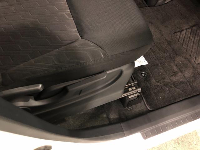 ルーミーカスタムＧ　Ｓ　走行５８９１８キロ／ナビ／バックカメラ一年保証・走行距離無制限走行５８９１８キロ　ワンセグナビ　ブルートゥース　バックカメラ　ドラレコ　オートライト　ＬＥＤヘッドライト　アイドリングストップ　両側電動スライドドア（埼玉県）の中古車