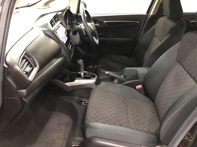 フィット１３Ｇ・Ｓパッケージ　走行１１２６４キロ／車検整備付／ナビ一年保証・走行距離無制限走行１１２６４キロ　ＴＶレスナビ　バックカメラ　オートライト　ＬＥＤヘッドライト　サイドエアバック（埼玉県）の中古車