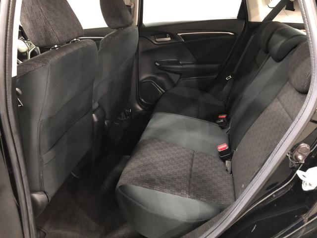 フィット１３Ｇ・Ｓパッケージ　走行１１２６４キロ／車検整備付／ナビ一年保証・走行距離無制限走行１１２６４キロ　ＴＶレスナビ　バックカメラ　オートライト　ＬＥＤヘッドライト　サイドエアバック（埼玉県）の中古車