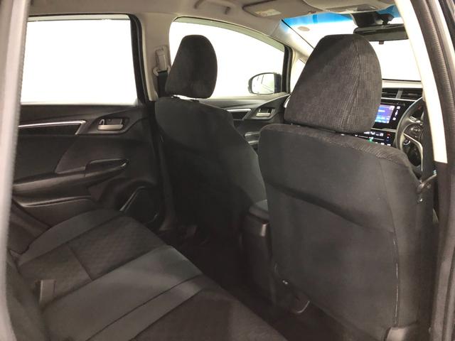 フィット１３Ｇ・Ｓパッケージ　走行１１２６４キロ／車検整備付／ナビ一年保証・走行距離無制限走行１１２６４キロ　ＴＶレスナビ　バックカメラ　オートライト　ＬＥＤヘッドライト　サイドエアバック（埼玉県）の中古車