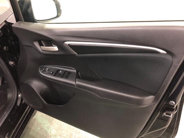 フィット１３Ｇ・Ｓパッケージ　走行１１２６４キロ／車検整備付／ナビ一年保証・走行距離無制限走行１１２６４キロ　ＴＶレスナビ　バックカメラ　オートライト　ＬＥＤヘッドライト　サイドエアバック（埼玉県）の中古車