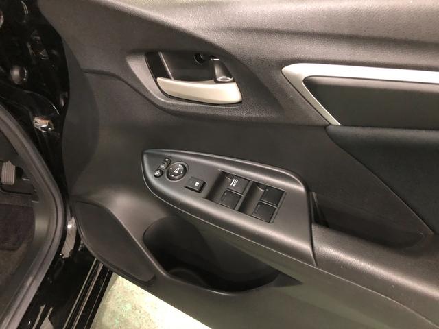 フィット１３Ｇ・Ｓパッケージ　走行１１２６４キロ／車検整備付／ナビ一年保証・走行距離無制限走行１１２６４キロ　ＴＶレスナビ　バックカメラ　オートライト　ＬＥＤヘッドライト　サイドエアバック（埼玉県）の中古車