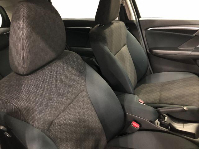 フィット１３Ｇ・Ｓパッケージ　走行１１２６４キロ／車検整備付／ナビ一年保証・走行距離無制限走行１１２６４キロ　ＴＶレスナビ　バックカメラ　オートライト　ＬＥＤヘッドライト　サイドエアバック（埼玉県）の中古車