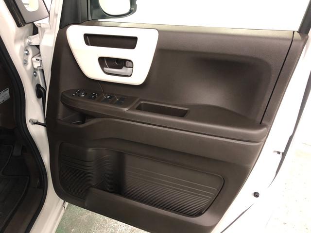 Ｎ−ＢＯＸＧ　走行１７６８１キロ／車検整備付／ナビ／バックカメラ一年保証・走行距離無制限走行１７６８１キロ　ワンセグナビ　ブルートゥース　ＥＴＣ　オートライト　ＬＥＤヘッドライト　ベンチシート（埼玉県）の中古車