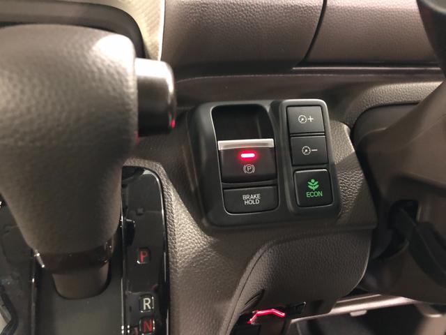 Ｎ−ＢＯＸＧ　走行１７６８１キロ／車検整備付／ナビ／バックカメラ一年保証・走行距離無制限走行１７６８１キロ　ワンセグナビ　ブルートゥース　ＥＴＣ　オートライト　ＬＥＤヘッドライト　ベンチシート（埼玉県）の中古車