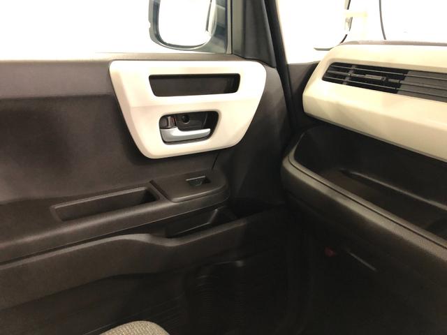 Ｎ−ＢＯＸＧ　走行１７６８１キロ／車検整備付／ナビ／バックカメラ一年保証・走行距離無制限走行１７６８１キロ　ワンセグナビ　ブルートゥース　ＥＴＣ　オートライト　ＬＥＤヘッドライト　ベンチシート（埼玉県）の中古車