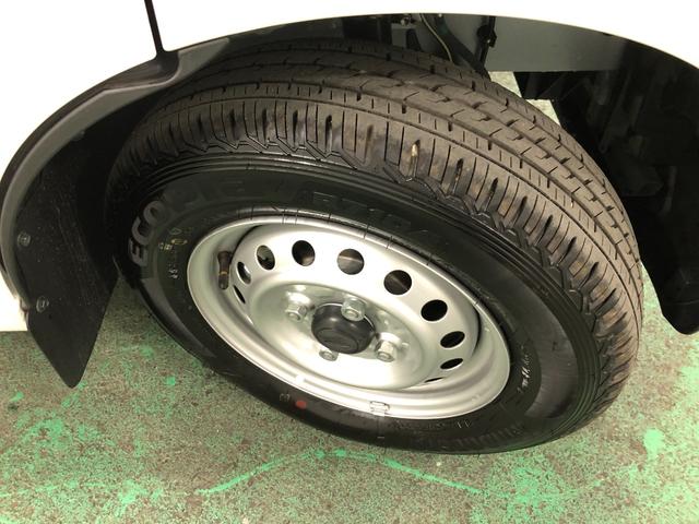 ハイゼットカーゴＤＸ　走行６７キロ／クリアランスソナー／キーレス一年保証・走行距離無制限走行６７キロ　助手席エアバック　オートライト　　クリアランスソナー　アイドリングストップ　キーレス（埼玉県）の中古車