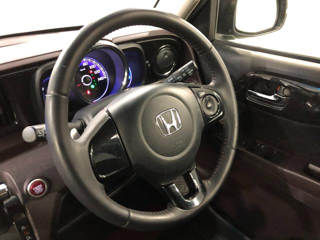 Ｎ−ＯＮＥプレミアム　ツアラー・Ｌパッケージ　軽雹害／タバコ臭１年保証距離無制限　走行距離３０８５５キロ　バックカメラ　純正マット　サイドエアバッグ　オートライト　ＨＩＤヘッドランプ　プッシュボタンスタート　電動格納式ドアミラー（埼玉県）の中古車