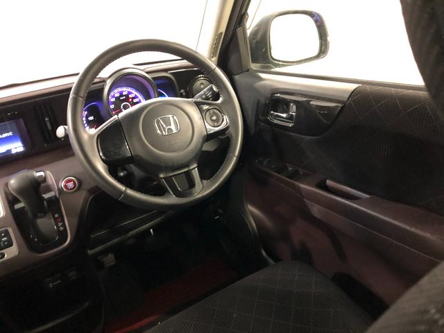 Ｎ−ＯＮＥプレミアム　ツアラー・Ｌパッケージ　軽雹害／タバコ臭１年保証距離無制限　走行距離３０８５５キロ　バックカメラ　純正マット　サイドエアバッグ　オートライト　ＨＩＤヘッドランプ　プッシュボタンスタート　電動格納式ドアミラー（埼玉県）の中古車