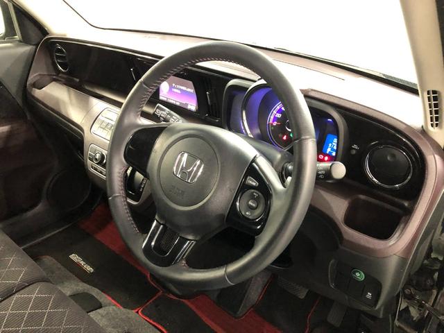 Ｎ−ＯＮＥプレミアム　ツアラー・Ｌパッケージ　軽雹害／タバコ臭１年保証距離無制限　走行距離３０８５５キロ　バックカメラ　純正マット　サイドエアバッグ　オートライト　ＨＩＤヘッドランプ　プッシュボタンスタート　電動格納式ドアミラー（埼玉県）の中古車