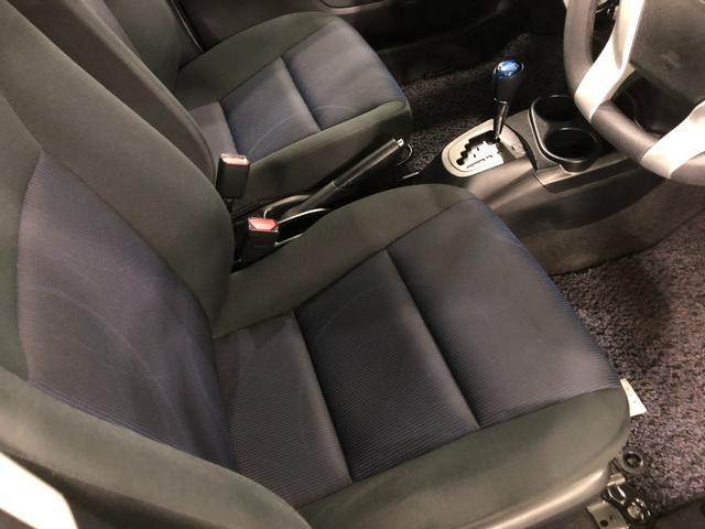 アクアS 走行24862キロ/フルセグナビ/電動格納式ドアミラー1年保証距離無制限 走行距離24862キロ フルセグナビ カーペットマット 助手席エアバッグ 電動格納式ドアミラー キーレスエントリー(埼玉県)の中古車