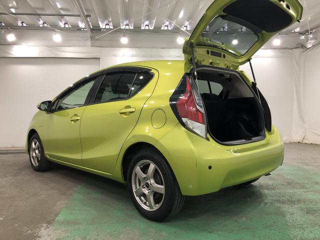 アクアS 走行24862キロ/フルセグナビ/電動格納式ドアミラー1年保証距離無制限 走行距離24862キロ フルセグナビ カーペットマット 助手席エアバッグ 電動格納式ドアミラー キーレスエントリー(埼玉県)の中古車