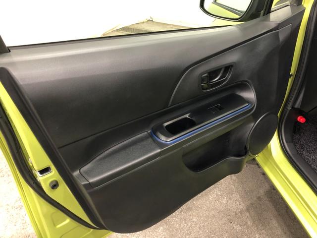 アクアS 走行24862キロ/フルセグナビ/電動格納式ドアミラー1年保証距離無制限 走行距離24862キロ フルセグナビ カーペットマット 助手席エアバッグ 電動格納式ドアミラー キーレスエントリー(埼玉県)の中古車