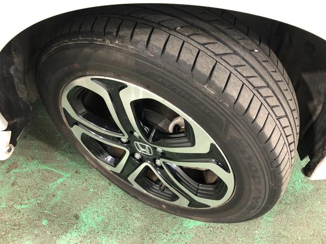 ヴェゼルハイブリッドＺ　走行３７１９８キロ／タイヤ４本交換／ナビ一年保証・走行距離無制限走行３７１９８キロ　フルセグナビ　ブルートゥース　バックカメラ　ＥＴＣ　サイドエアバック　オートライト　ＬＥＤヘッドライト　シートヒーター（埼玉県）の中古車