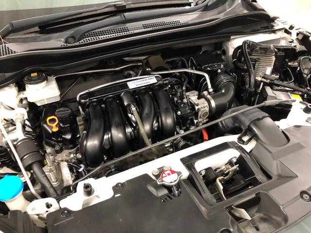 ヴェゼルハイブリッドＺ　走行３７１９８キロ／タイヤ４本交換／ナビ一年保証・走行距離無制限走行３７１９８キロ　フルセグナビ　ブルートゥース　バックカメラ　ＥＴＣ　サイドエアバック　オートライト　ＬＥＤヘッドライト　シートヒーター（埼玉県）の中古車