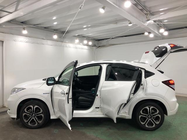 ヴェゼルハイブリッドＺ　走行３７１９８キロ／タイヤ４本交換／ナビ一年保証・走行距離無制限走行３７１９８キロ　フルセグナビ　ブルートゥース　バックカメラ　ＥＴＣ　サイドエアバック　オートライト　ＬＥＤヘッドライト　シートヒーター（埼玉県）の中古車