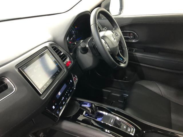 ヴェゼルハイブリッドＺ　走行３７１９８キロ／タイヤ４本交換／ナビ一年保証・走行距離無制限走行３７１９８キロ　フルセグナビ　ブルートゥース　バックカメラ　ＥＴＣ　サイドエアバック　オートライト　ＬＥＤヘッドライト　シートヒーター（埼玉県）の中古車