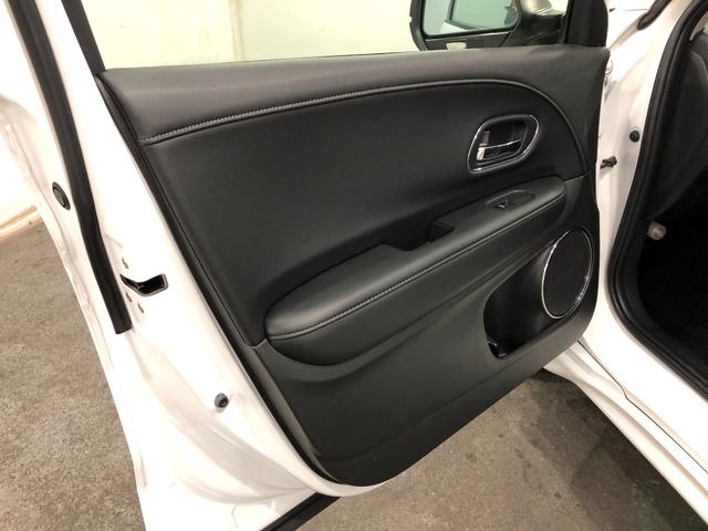 ヴェゼルハイブリッドＺ　走行３７１９８キロ／タイヤ４本交換／ナビ一年保証・走行距離無制限走行３７１９８キロ　フルセグナビ　ブルートゥース　バックカメラ　ＥＴＣ　サイドエアバック　オートライト　ＬＥＤヘッドライト　シートヒーター（埼玉県）の中古車