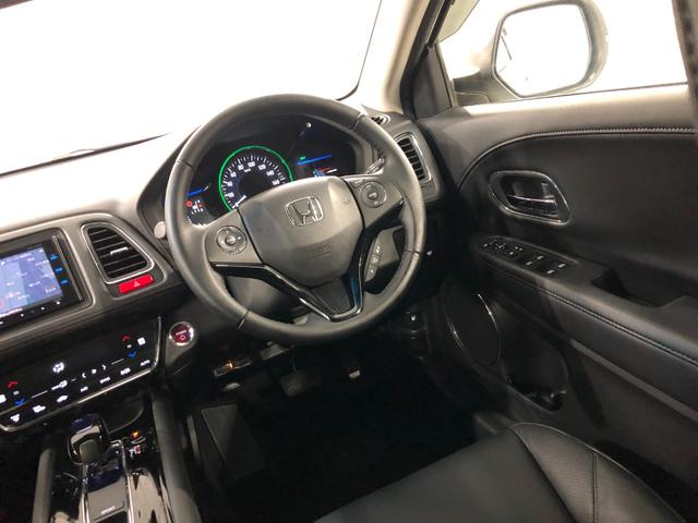 ヴェゼルハイブリッドＺ　走行３７１９８キロ／タイヤ４本交換／ナビ一年保証・走行距離無制限走行３７１９８キロ　フルセグナビ　ブルートゥース　バックカメラ　ＥＴＣ　サイドエアバック　オートライト　ＬＥＤヘッドライト　シートヒーター（埼玉県）の中古車