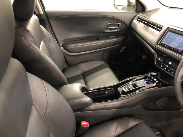 ヴェゼルハイブリッドＺ　走行３７１９８キロ／タイヤ４本交換／ナビ一年保証・走行距離無制限走行３７１９８キロ　フルセグナビ　ブルートゥース　バックカメラ　ＥＴＣ　サイドエアバック　オートライト　ＬＥＤヘッドライト　シートヒーター（埼玉県）の中古車