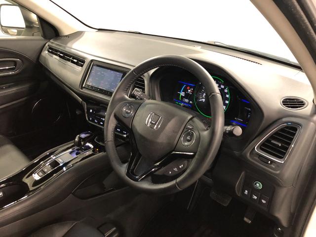 ヴェゼルハイブリッドＺ　走行３７１９８キロ／タイヤ４本交換／ナビ一年保証・走行距離無制限走行３７１９８キロ　フルセグナビ　ブルートゥース　バックカメラ　ＥＴＣ　サイドエアバック　オートライト　ＬＥＤヘッドライト　シートヒーター（埼玉県）の中古車