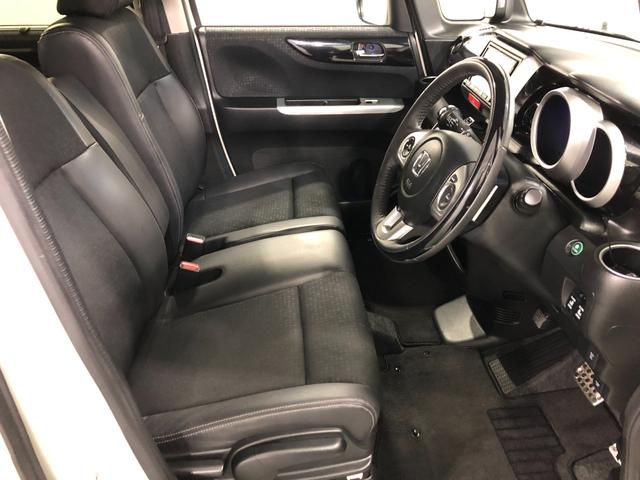 Ｎ−ＢＯＸカスタムＧターボＬパッケージ　走行６５６６４キロ／ナビ／バックカメラ一年保証・走行距離無制限走行６５６６４キロ　フルセグナビ　ブルートゥース　バックカメラ　ＥＴＣ　サイドエアバック　オートライト　ＨＩＤヘッドライト　両側電動スライドドア（埼玉県）の中古車