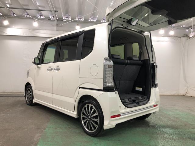 Ｎ−ＢＯＸカスタムＧターボＬパッケージ　走行６５６６４キロ／ナビ／バックカメラ一年保証・走行距離無制限走行６５６６４キロ　フルセグナビ　ブルートゥース　バックカメラ　ＥＴＣ　サイドエアバック　オートライト　ＨＩＤヘッドライト　両側電動スライドドア（埼玉県）の中古車