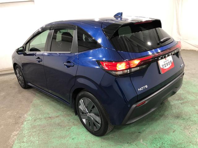 ノートＸ　走行２３６８５キロ／車検整備付／ナビドラレコ／喫煙車一年保証・走行距離無制限走行２３６８５キロ　フルセグナビ　ブルートゥース　全周囲カメラ　ドラレコ　サイドエアバック　クリアランスソナー　オートライト　ＬＥＤヘッドライト（埼玉県）の中古車