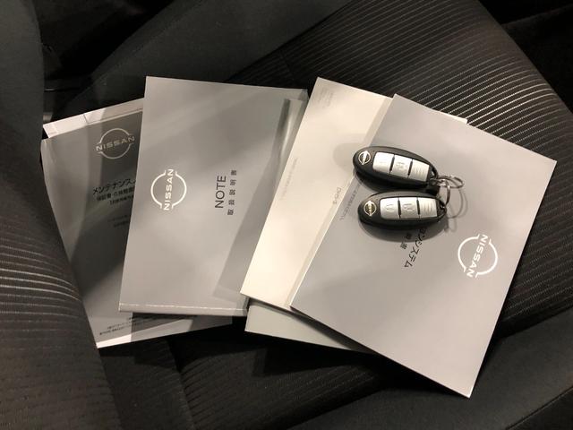 ノートＸ　走行２３６８５キロ／車検整備付／ナビドラレコ／喫煙車一年保証・走行距離無制限走行２３６８５キロ　フルセグナビ　ブルートゥース　全周囲カメラ　ドラレコ　サイドエアバック　クリアランスソナー　オートライト　ＬＥＤヘッドライト（埼玉県）の中古車