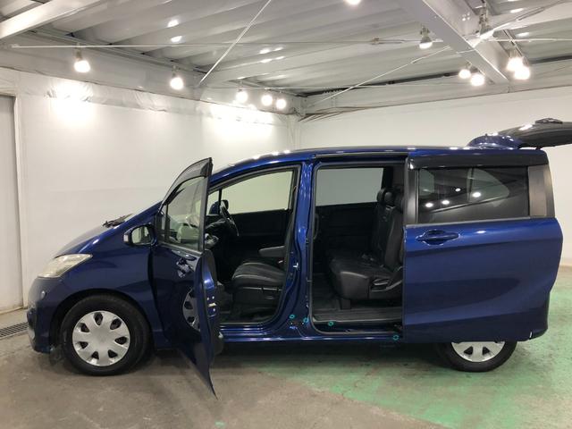 フリードＧ　プレミアムエディション　走行６４９３６キロ／フルセグナビ１年保証距離無制限　走行距離６４９３６キロ　フルセグナビ　ブルートゥース　純正マット　オートライト　ＨＩＤヘッドランプ　両側電動スライドドア（埼玉県）の中古車