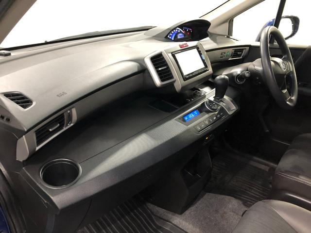 フリードＧ　プレミアムエディション　走行６４９３６キロ／フルセグナビ１年保証距離無制限　走行距離６４９３６キロ　フルセグナビ　ブルートゥース　純正マット　オートライト　ＨＩＤヘッドランプ　両側電動スライドドア（埼玉県）の中古車