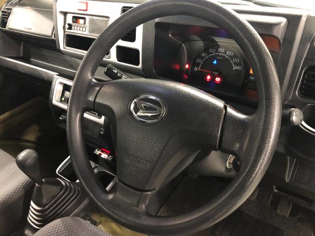 ハイゼットトラックジャンボ　走行７３０２３キロ／車検整備付／４ＷＤ／５速ＭＴ一年保証・走行距離無制限走行７３０２３キロ　車検整備付　ＬＥＤヘッドライト　ＡＮＦＭラジオ　５速マニュアル　４ＷＤ　作業用ライト（埼玉県）の中古車