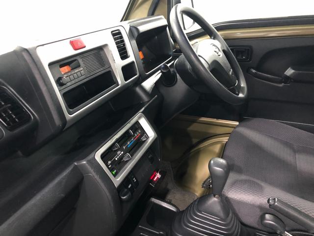 ハイゼットトラックジャンボ　走行７３０２３キロ／車検整備付／４ＷＤ／５速ＭＴ一年保証・走行距離無制限走行７３０２３キロ　車検整備付　ＬＥＤヘッドライト　ＡＮＦＭラジオ　５速マニュアル　４ＷＤ　作業用ライト（埼玉県）の中古車