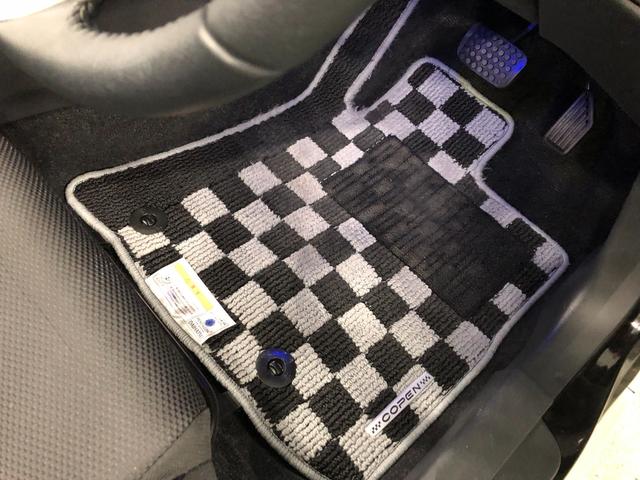 コペンセロ　走行１８９４５キロ／ナビ／バックカメラ／ドラレコ一年保証・走行距離無制限走行１８９４５キロ　フルセグナビ　ブルートゥース　バックカメラ　ドラレコ　ＥＴＣ　オートライト　ＬＥＤヘッドライト　シートヒーター　アイドリングストップ（埼玉県）の中古車