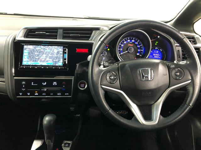 フィットＲＳ　軽雹害／走行６３５６２キロ／ワンセグナビ／バックカメラ１年保証距離無制限　走行距離６３５６２キロ　ワンセグナビ　バックカメラ　ブルートゥース　純正マット　助手席エアバッグ　ＬＥＤヘッドランプ　電動格納式ドアミラー（埼玉県）の中古車