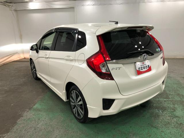 フィットＲＳ　軽雹害／走行６３５６２キロ／ワンセグナビ／バックカメラ１年保証距離無制限　走行距離６３５６２キロ　ワンセグナビ　バックカメラ　ブルートゥース　純正マット　助手席エアバッグ　ＬＥＤヘッドランプ　電動格納式ドアミラー（埼玉県）の中古車