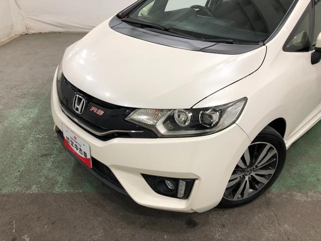 フィットＲＳ　軽雹害／走行６３５６２キロ／ワンセグナビ／バックカメラ１年保証距離無制限　走行距離６３５６２キロ　ワンセグナビ　バックカメラ　ブルートゥース　純正マット　助手席エアバッグ　ＬＥＤヘッドランプ　電動格納式ドアミラー（埼玉県）の中古車