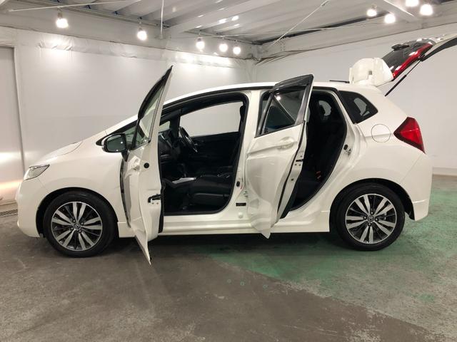 フィットＲＳ　軽雹害／走行６３５６２キロ／ワンセグナビ／バックカメラ１年保証距離無制限　走行距離６３５６２キロ　ワンセグナビ　バックカメラ　ブルートゥース　純正マット　助手席エアバッグ　ＬＥＤヘッドランプ　電動格納式ドアミラー（埼玉県）の中古車