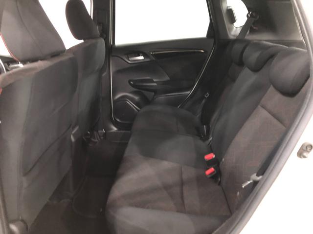 フィットＲＳ　軽雹害／走行６３５６２キロ／ワンセグナビ／バックカメラ１年保証距離無制限　走行距離６３５６２キロ　ワンセグナビ　バックカメラ　ブルートゥース　純正マット　助手席エアバッグ　ＬＥＤヘッドランプ　電動格納式ドアミラー（埼玉県）の中古車