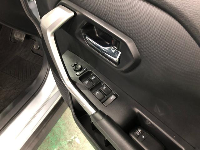 ロッキープレミアム　車検整備付／走行１４５２７キロ／ナビ／ドラレコ１年保証距離無制限　走行距離１４５２７キロ　フルセグナビ　バックカメラ　ドラレコ　純正マット　サイドエアバッグ　ＬＥＤヘッドランプ　アイドリングストップ　シートヒーター　オート格納式ドアミラー（埼玉県）の中古車